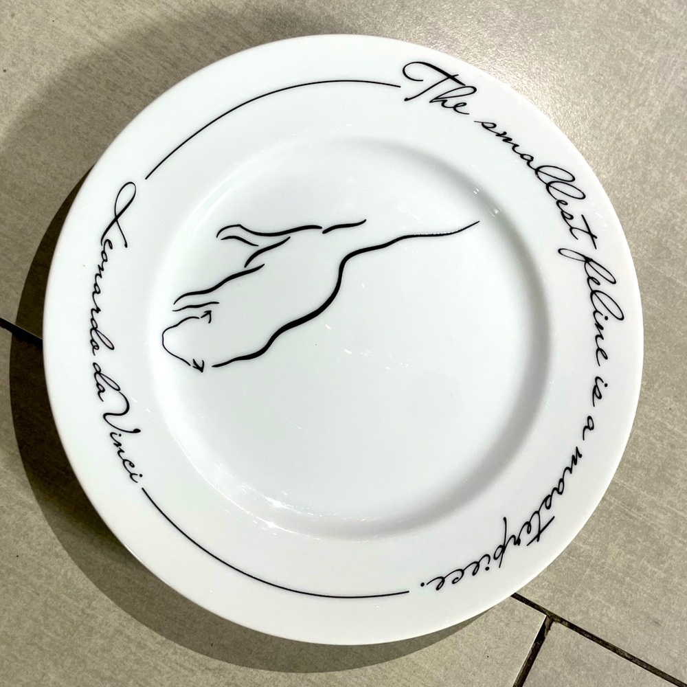 The Monkey and the Peddler by Liz Ross Minou Leonardo DaVinci Plate